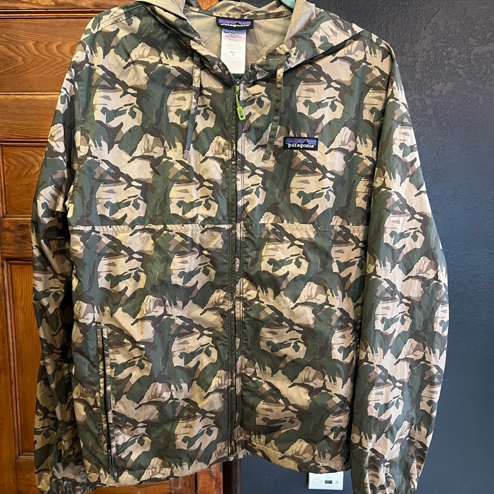 Patagonia Men's Green Camouflage Jacket